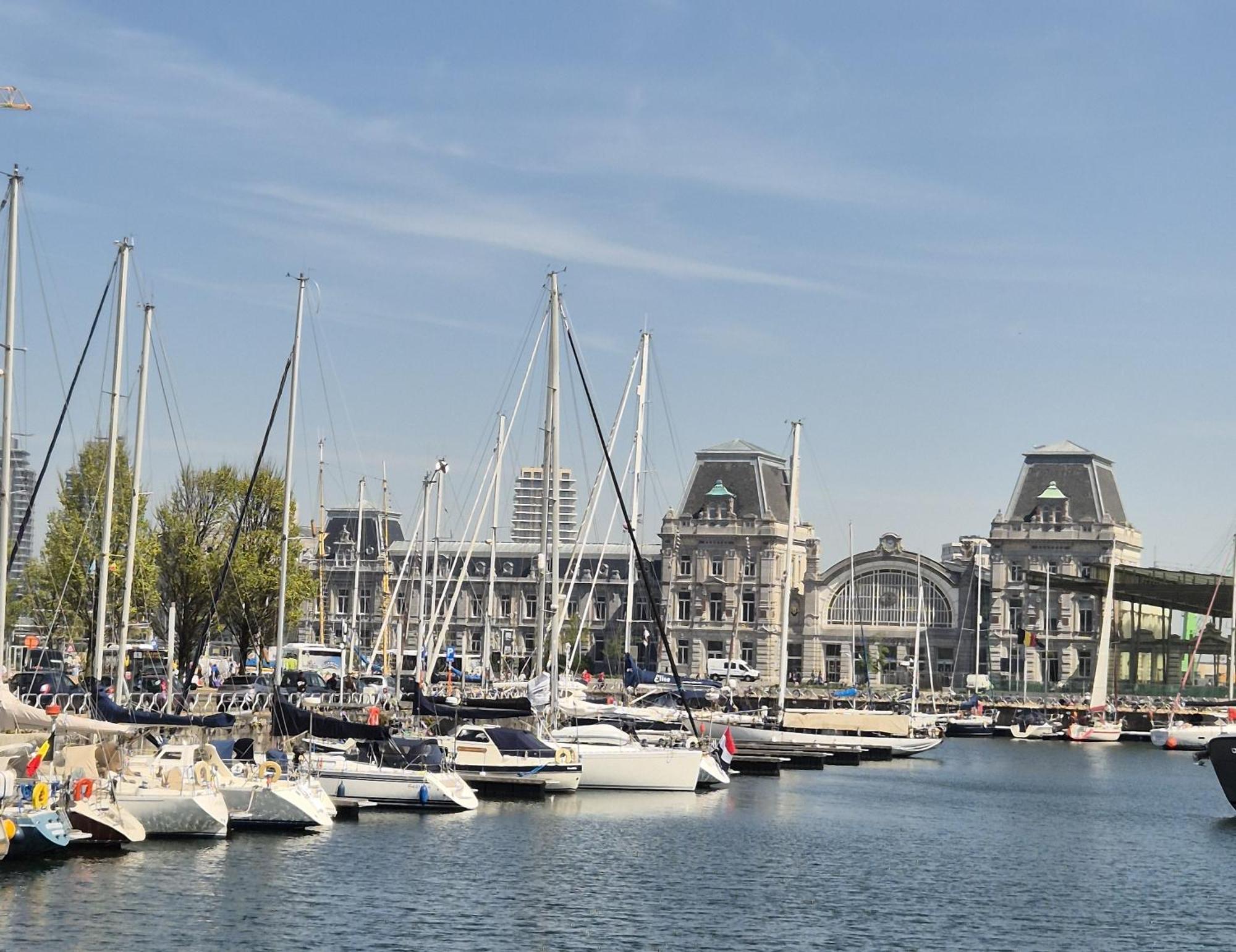 Ensor 1 - Centrum Oostende Экстерьер фото